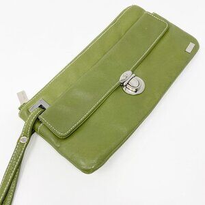 PERLINA | Green Leather Zip Top Wristlet